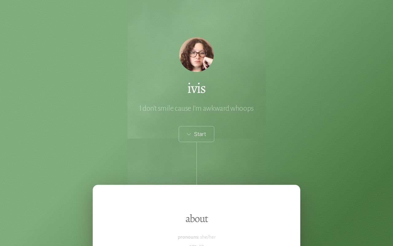 Carrd profile picture for @ivis